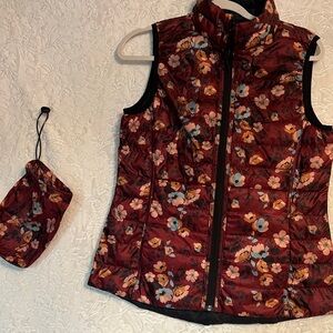 Floral Quilted Packable Vest - Burgundy